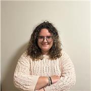 Logopeda especializada ofrece clases de repaso y sesiones a alumnos con dificultades en lectoescritura